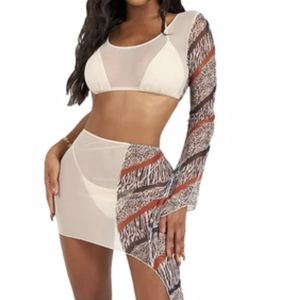 Thong bikini & cover up set